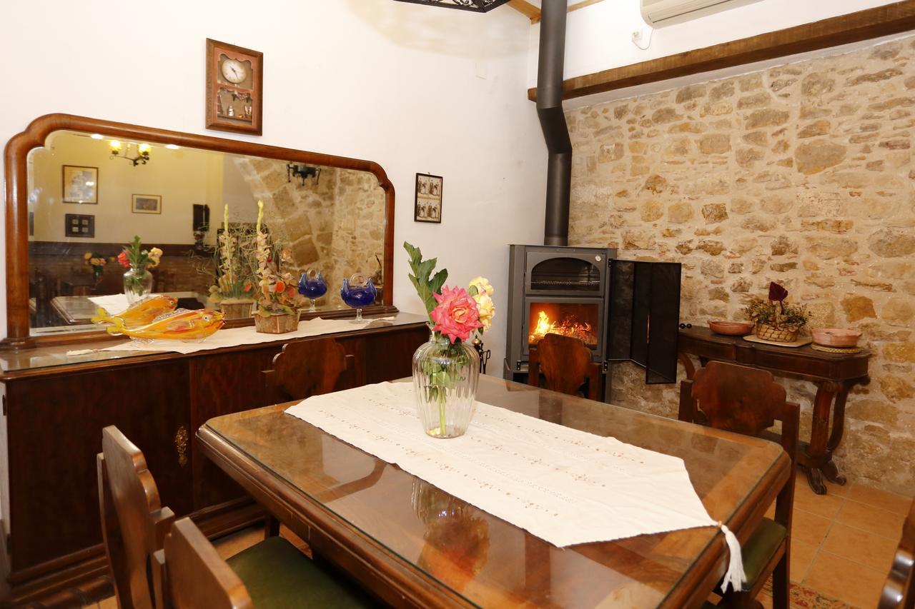 Ca Miquelet - Turistrat Guest House Albocacer Bagian luar foto