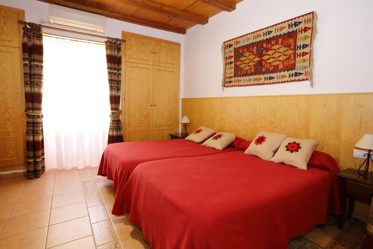 Ca Miquelet - Turistrat Guest House Albocacer Bagian luar foto