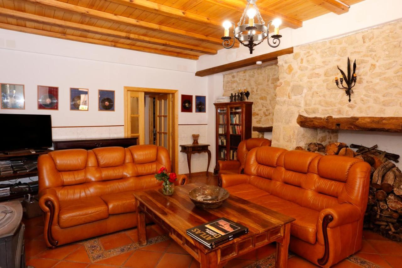 Ca Miquelet - Turistrat Guest House Albocacer Bagian luar foto